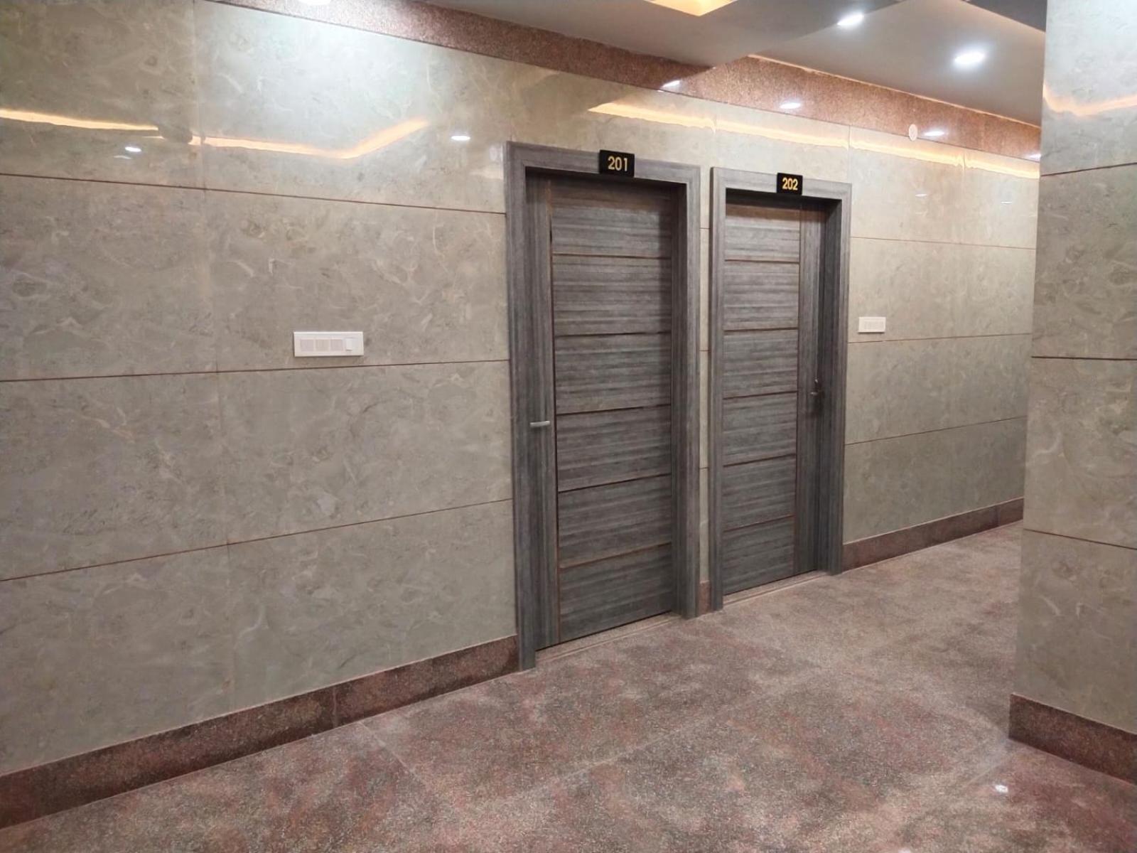 Hotel Utsav Palace 坎普尔 外观 照片
